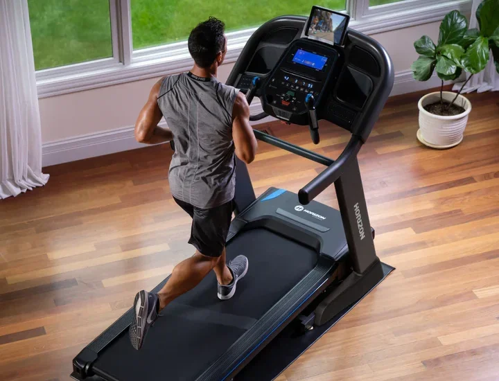 Read more about the article Horizon 7.4 AT Studio Treadmill Review | Best Folding Treadmill With Smart Features